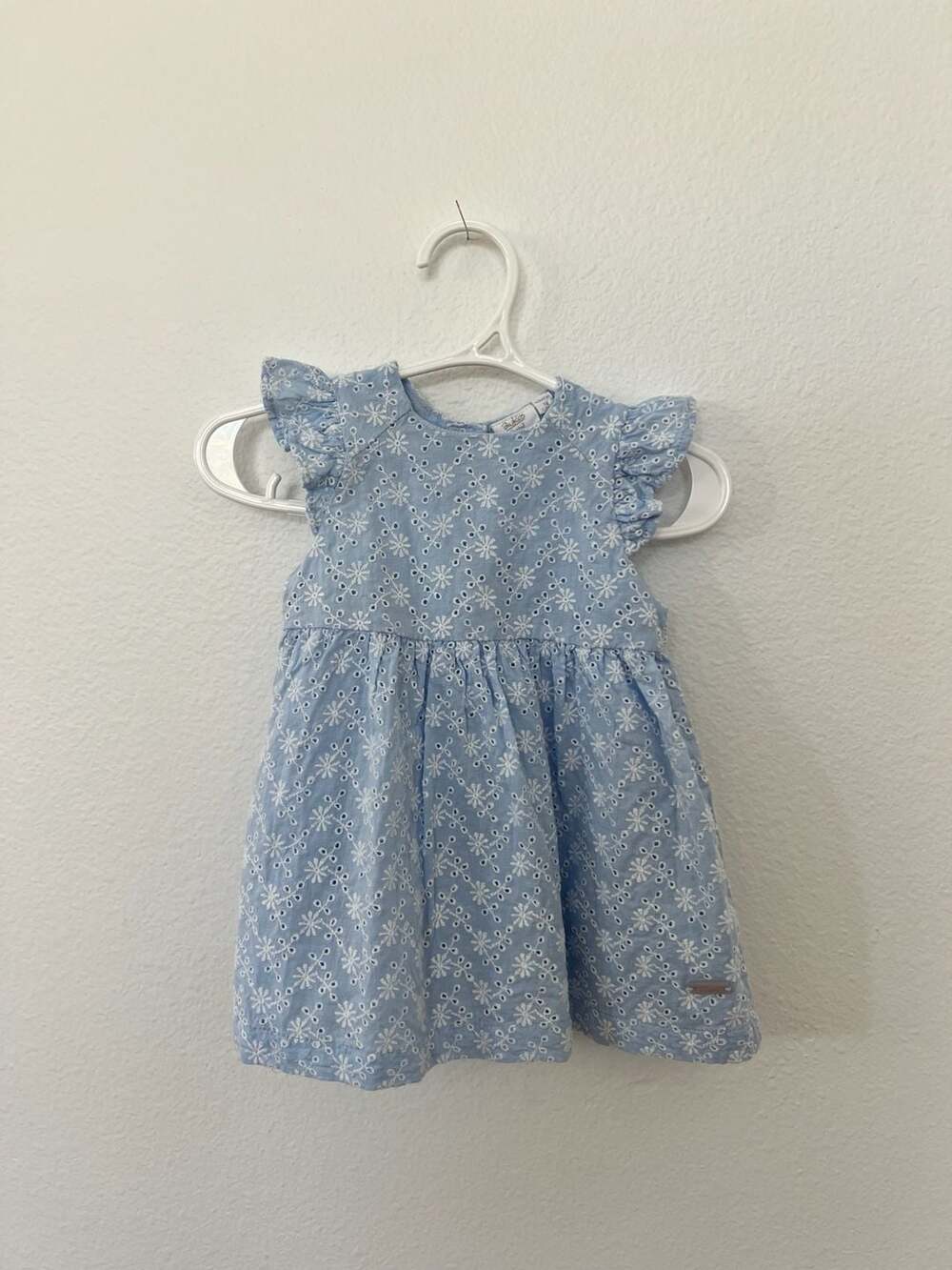 BuKids Bebe Baby Girl Blue Eyelet Flutter Sleeve Dress 3-6 Months